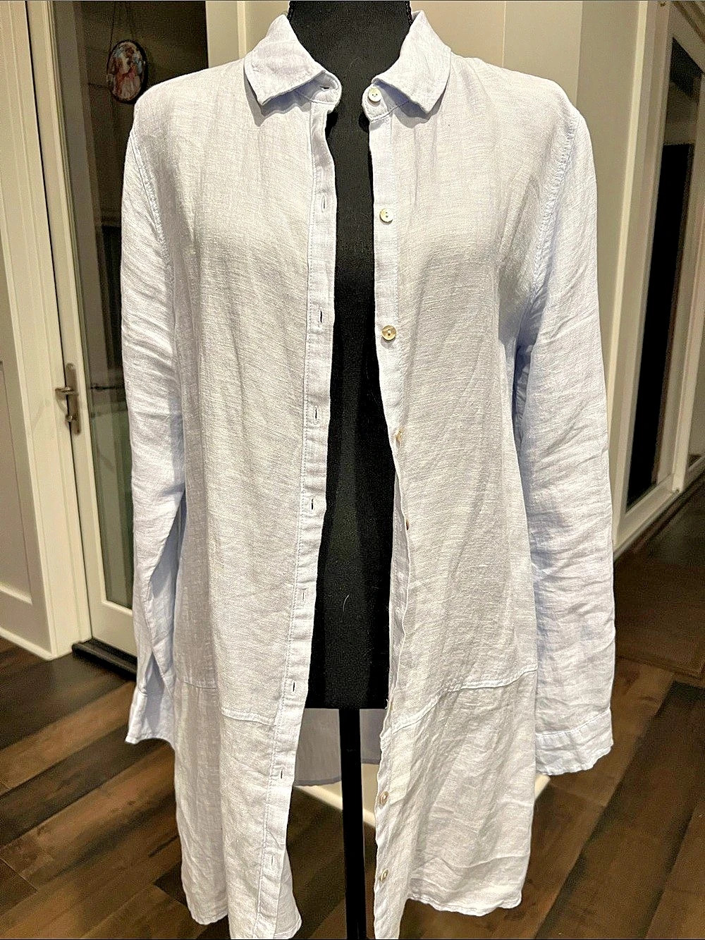 Tahari Essentials 100% Linen Button Down Beach cover-up or Tunic large